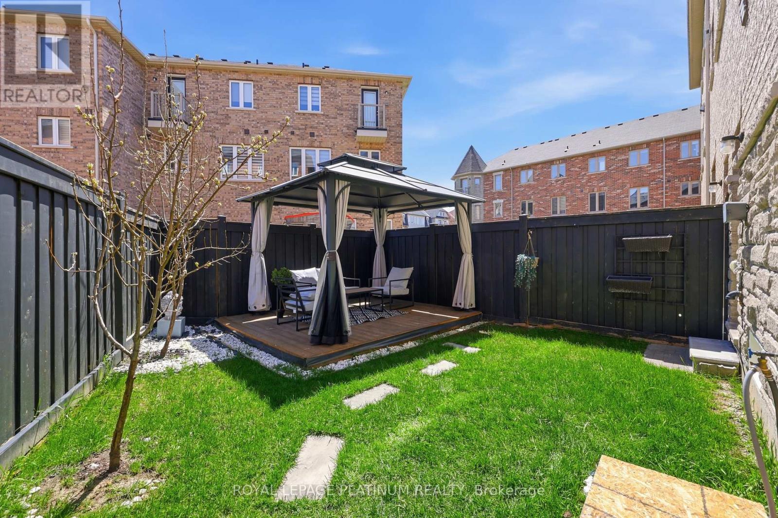 9 Rabbit Run Way, Brampton, Ontario  L6Z 0B4 - Photo 34 - W13052928