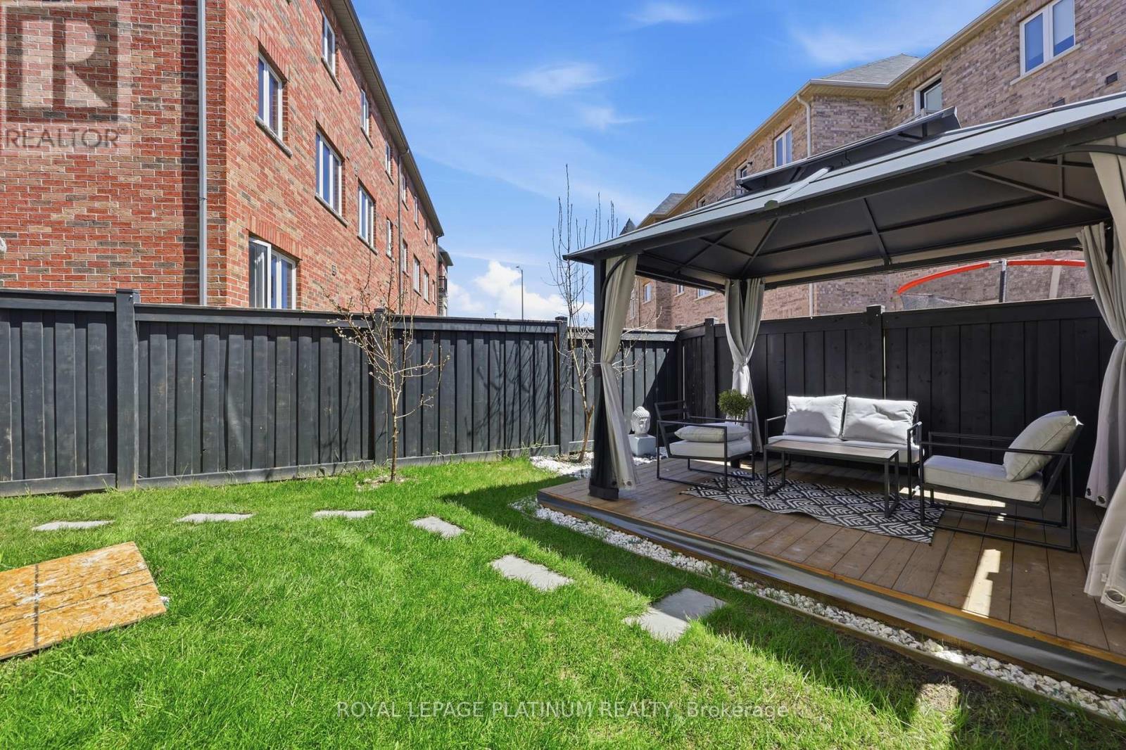 9 Rabbit Run Way, Brampton, Ontario  L6Z 0B4 - Photo 37 - W13052928