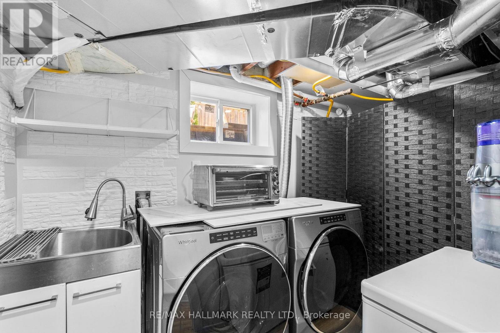 136 Lothian Avenue, Toronto, Ontario  M8Z 4L4 - Photo 28 - W13052940