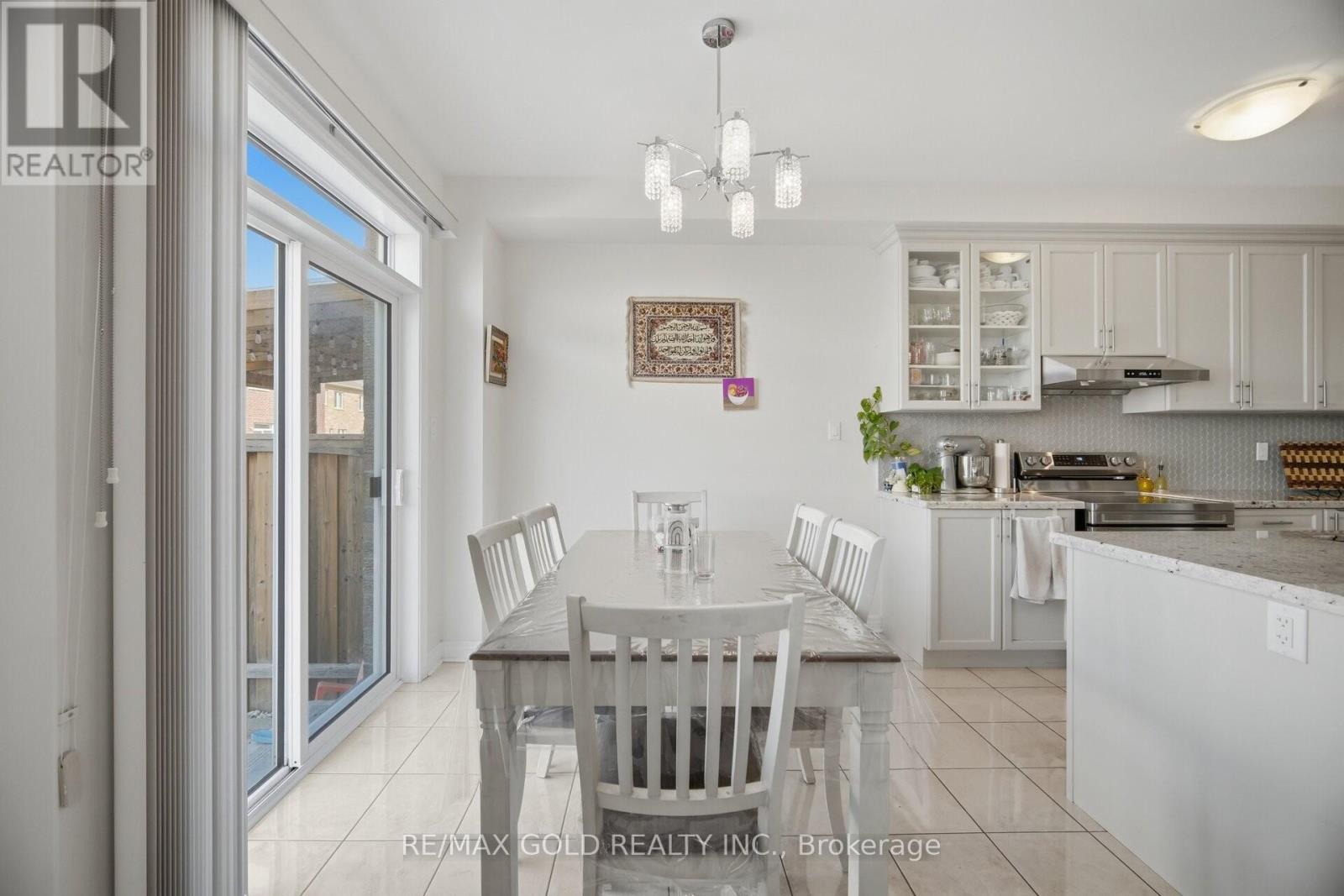 15 Perdita Road, Brampton, Ontario  L6Y 6B1 - Photo 10 - W13052958