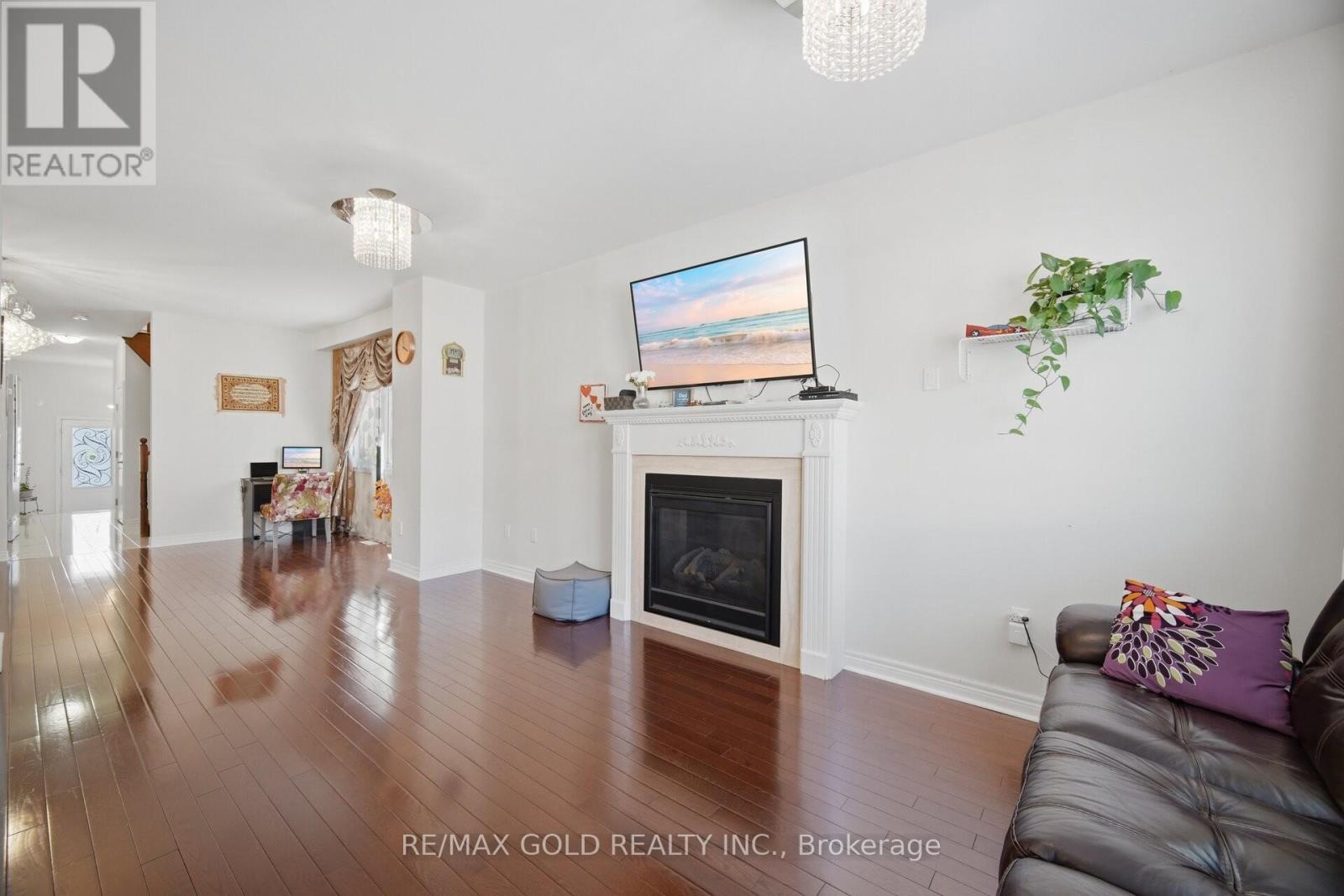 15 Perdita Road, Brampton, Ontario  L6Y 6B1 - Photo 6 - W13052958