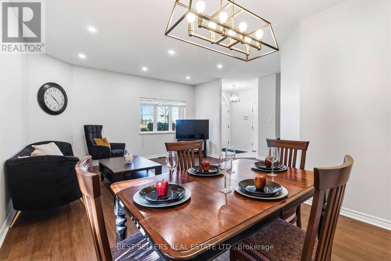 1 - 1 Ferndown Crescent, Brampton, Ontario  L6P 1C3 - Photo 10 - W13052960