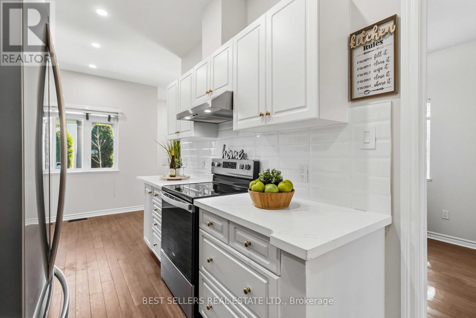 1 - 1 Ferndown Crescent, Brampton, Ontario  L6P 1C3 - Photo 12 - W13052960