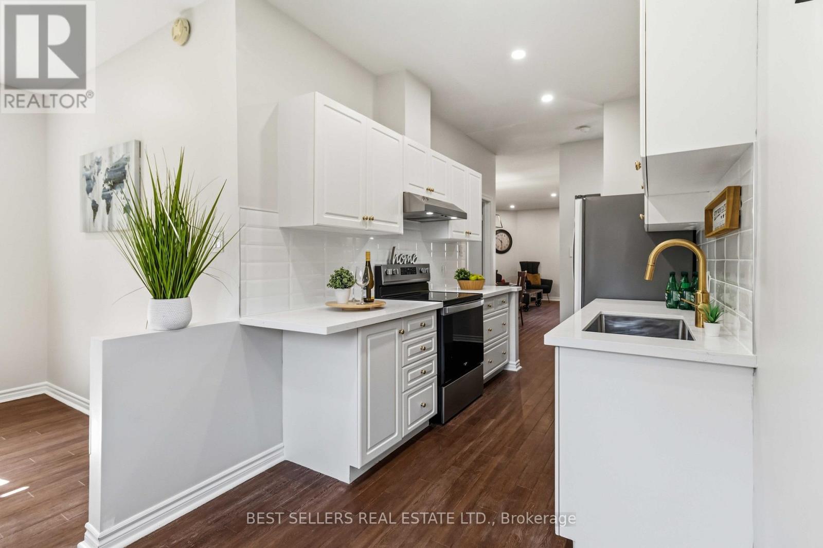 1 - 1 Ferndown Crescent, Brampton, Ontario  L6P 1C3 - Photo 15 - W13052960