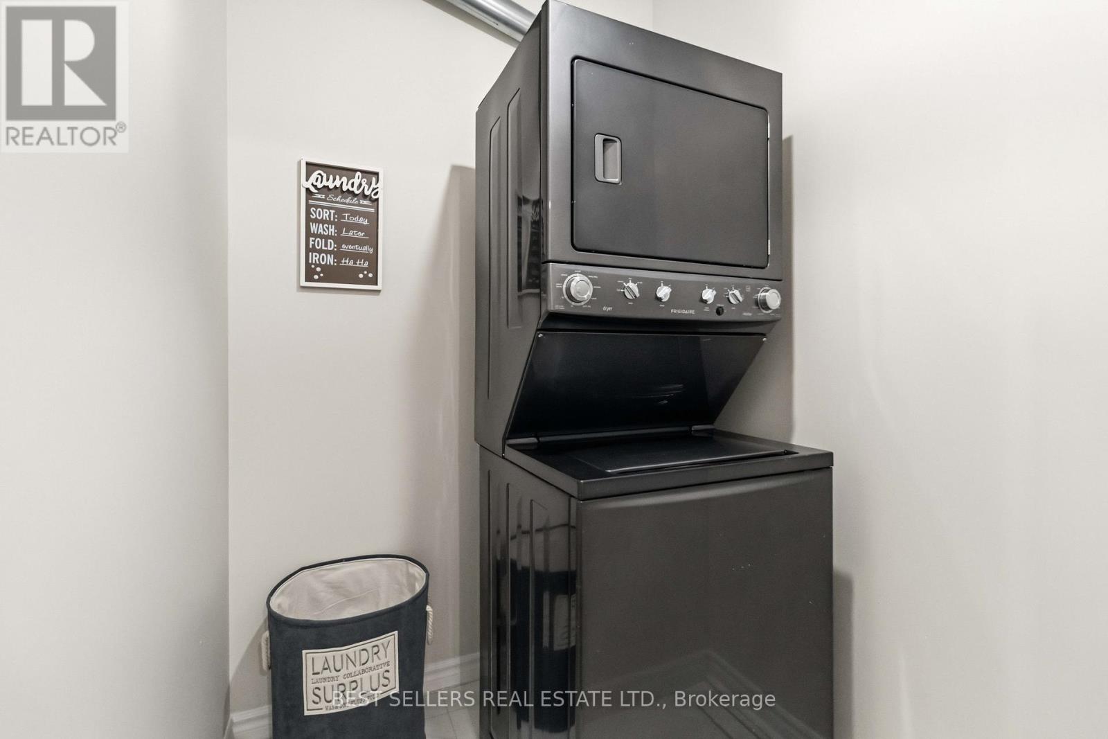 1 - 1 Ferndown Crescent, Brampton, Ontario  L6P 1C3 - Photo 21 - W13052960