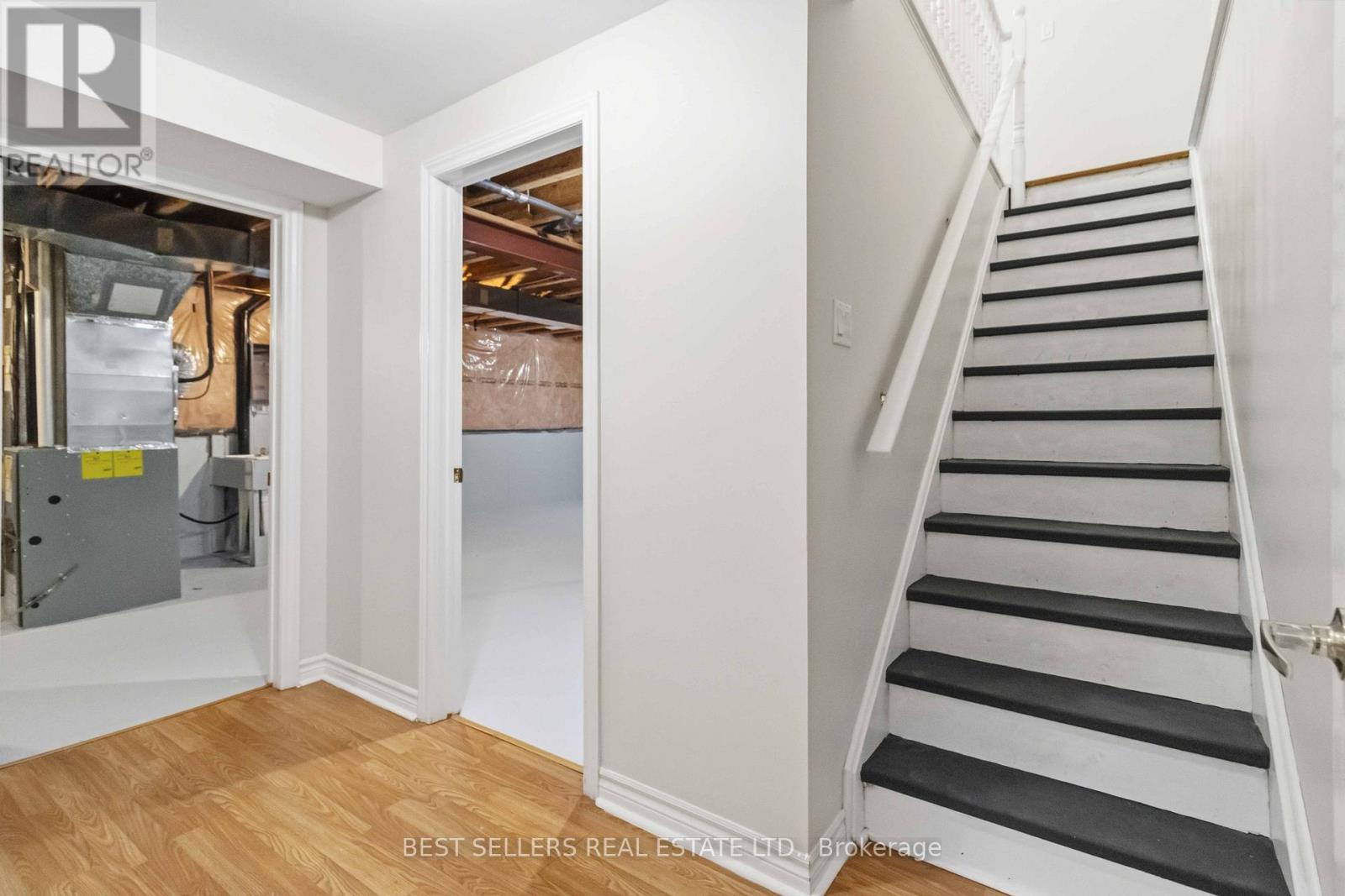 1 - 1 Ferndown Crescent, Brampton, Ontario  L6P 1C3 - Photo 27 - W13052960