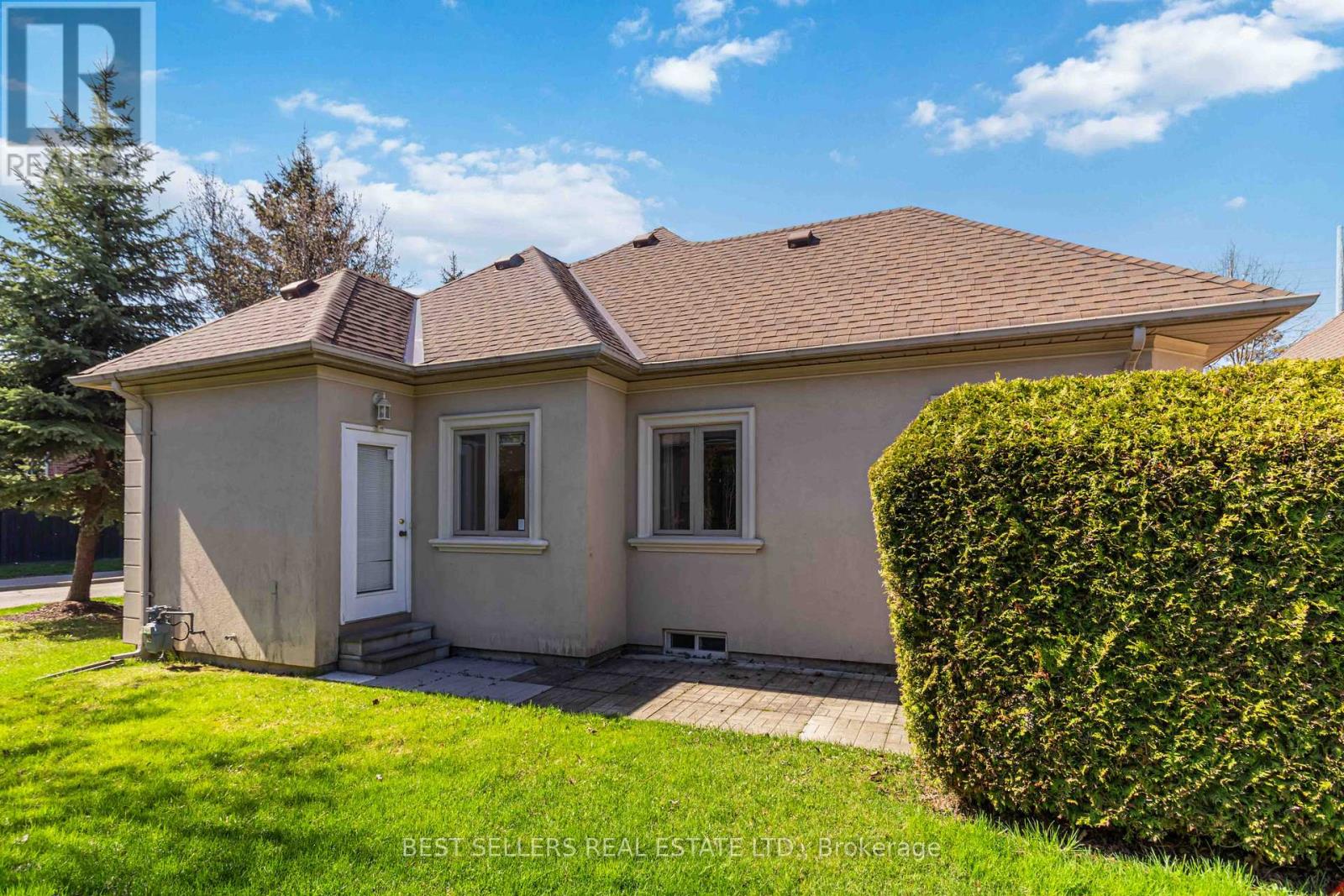 1 - 1 Ferndown Crescent, Brampton, Ontario  L6P 1C3 - Photo 38 - W13052960