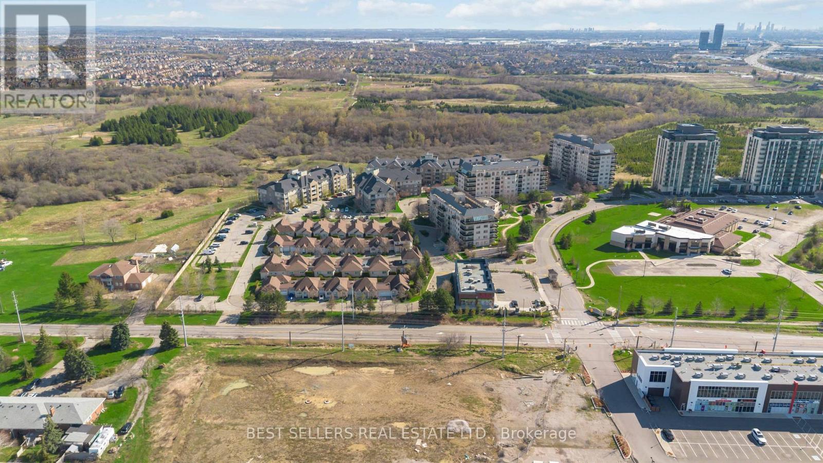 1 - 1 Ferndown Crescent, Brampton, Ontario  L6P 1C3 - Photo 43 - W13052960