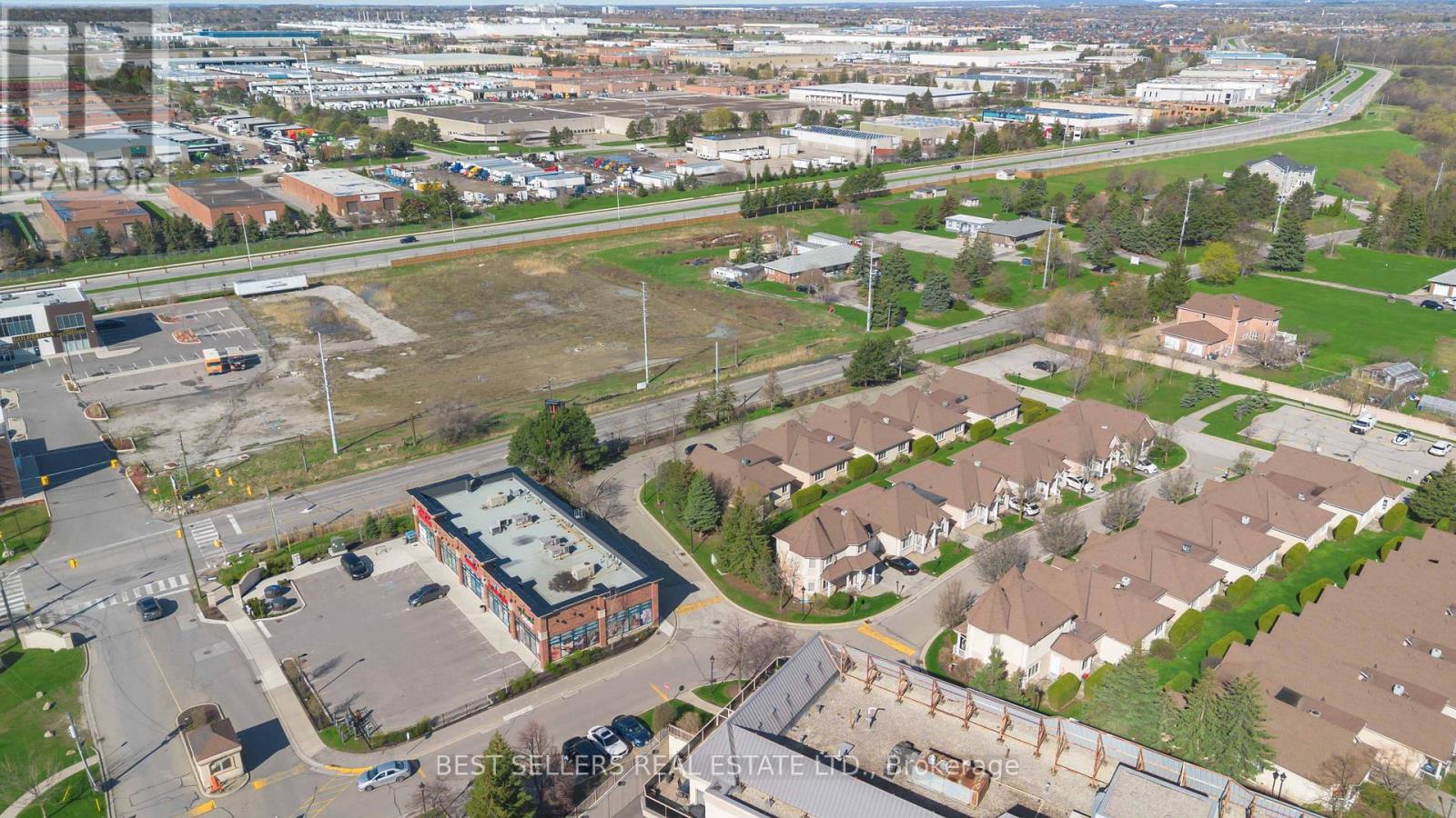 1 - 1 Ferndown Crescent, Brampton, Ontario  L6P 1C3 - Photo 46 - W13052960