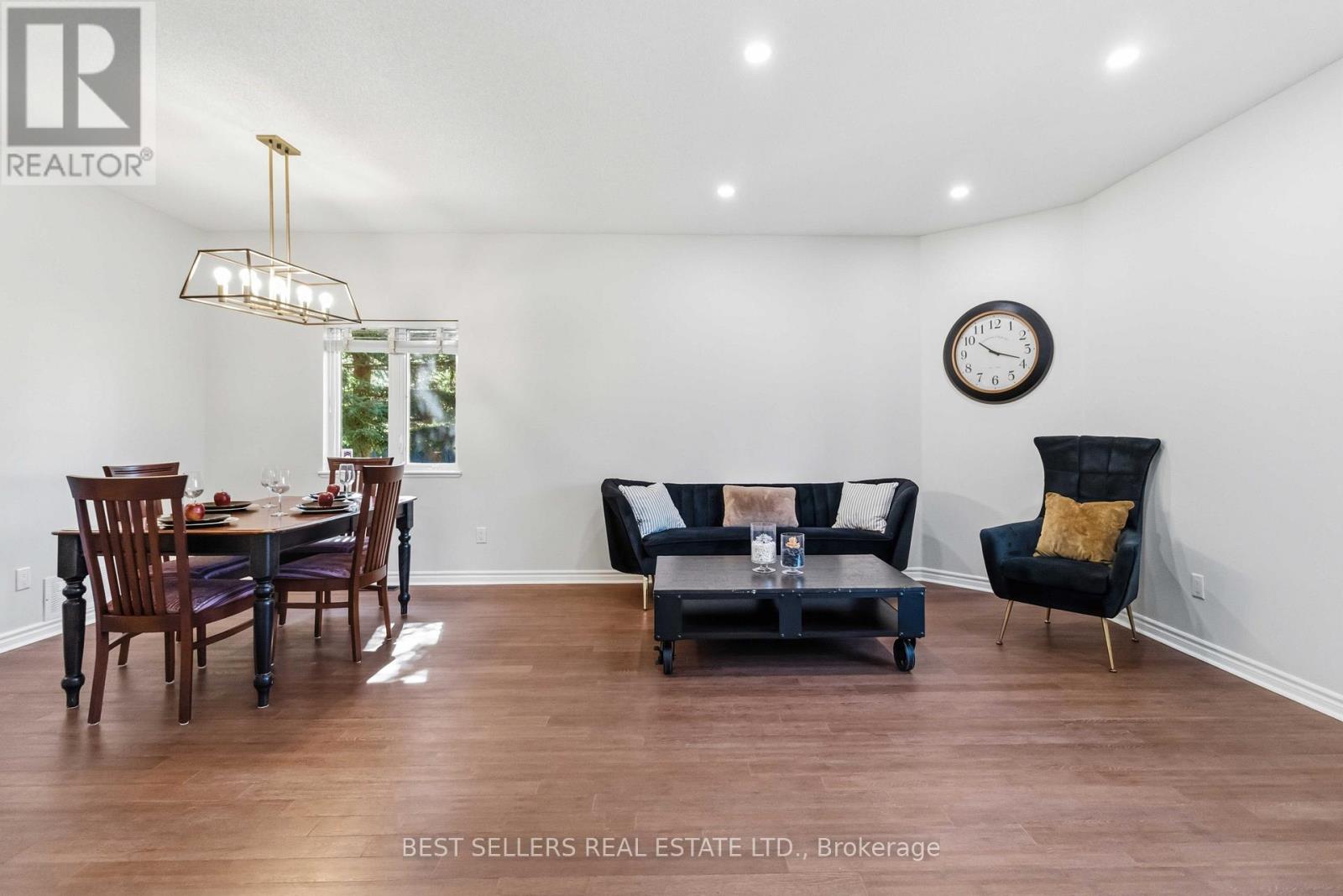 1 - 1 Ferndown Crescent, Brampton, Ontario  L6P 1C3 - Photo 6 - W13052960