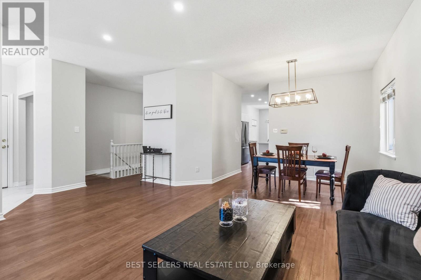 1 - 1 Ferndown Crescent, Brampton, Ontario  L6P 1C3 - Photo 8 - W13052960