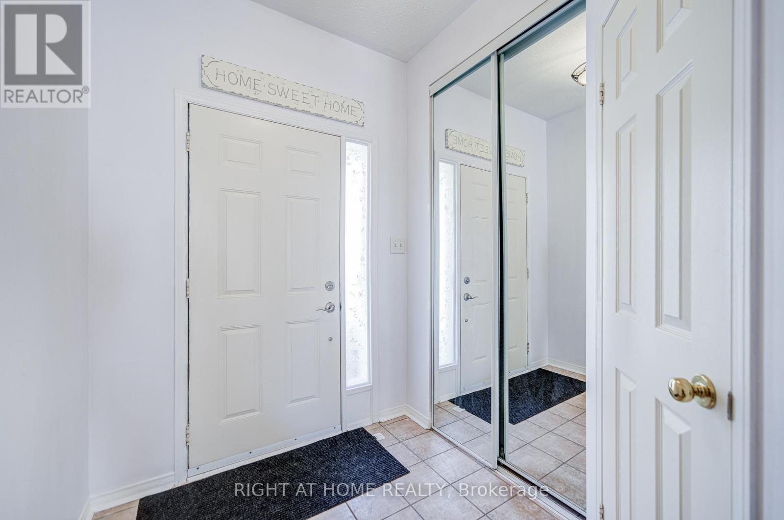 34 - 1222 Parkwest Place, Mississauga, Ontario  L5E 3K9 - Photo 3 - W13052976