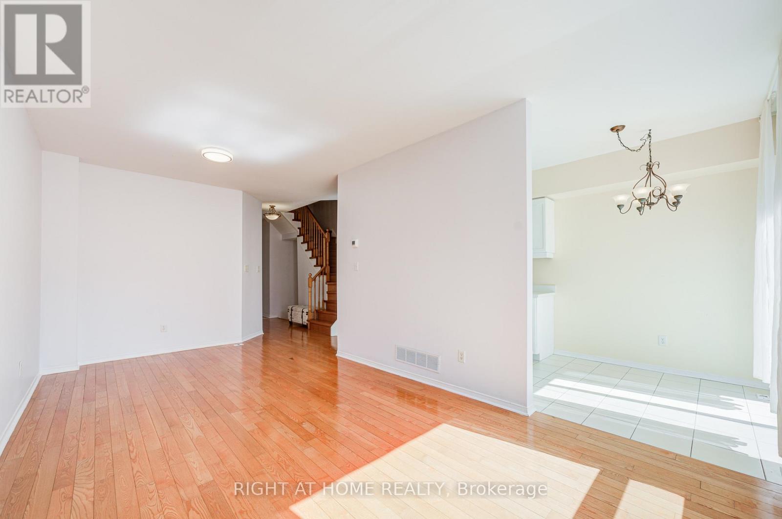 34 - 1222 Parkwest Place, Mississauga, Ontario  L5E 3K9 - Photo 8 - W13052976