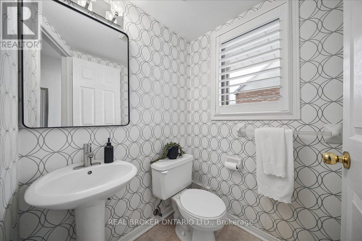 Unit 7 - 1385 Lakeshore Road W, Mississauga, Ontario  L5J 4T6 - Photo 16 - W13053010