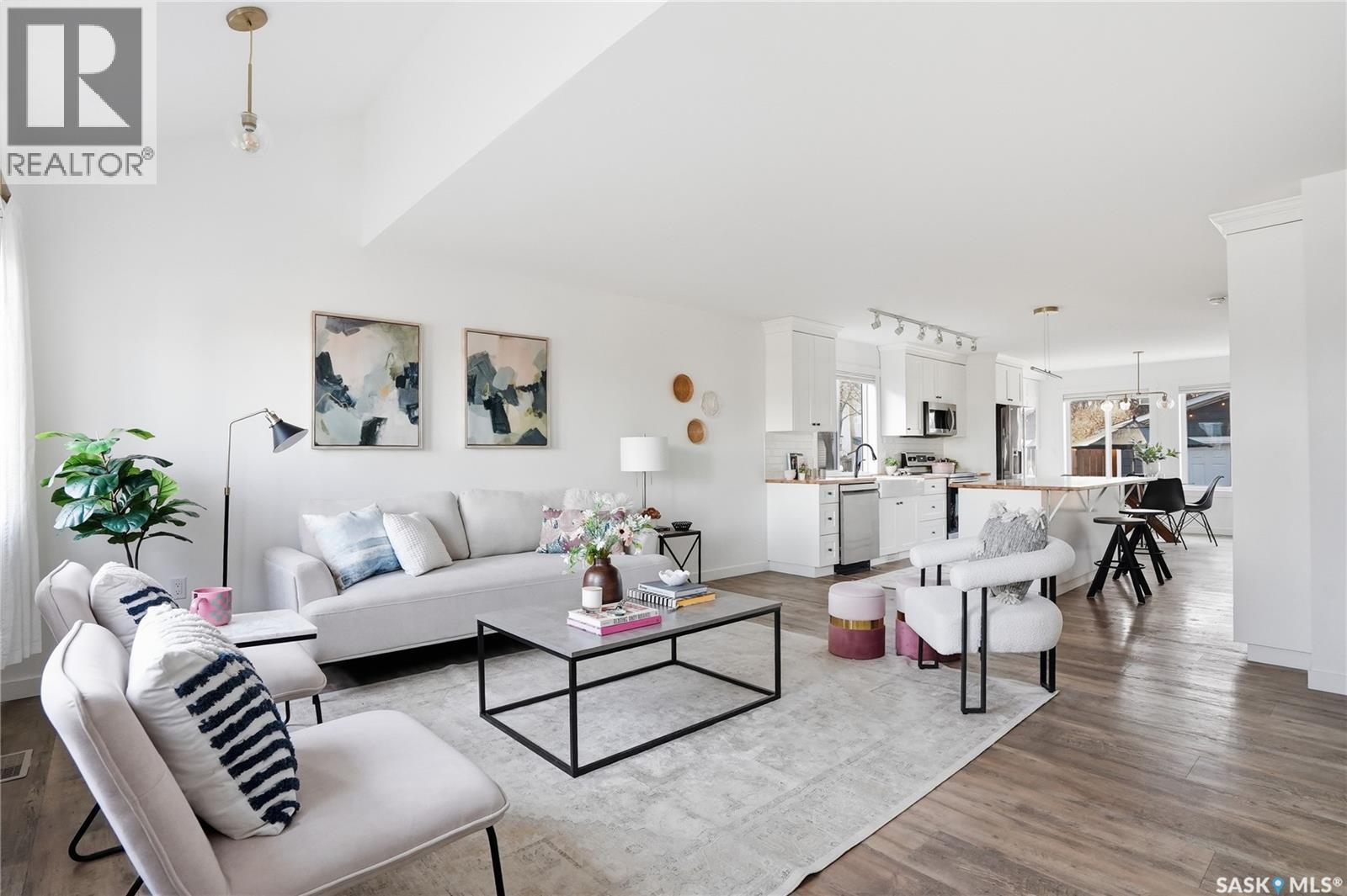 917 5th Street E, Saskatoon, Saskatchewan  S7H 1H1 - Photo 3 - SK033928