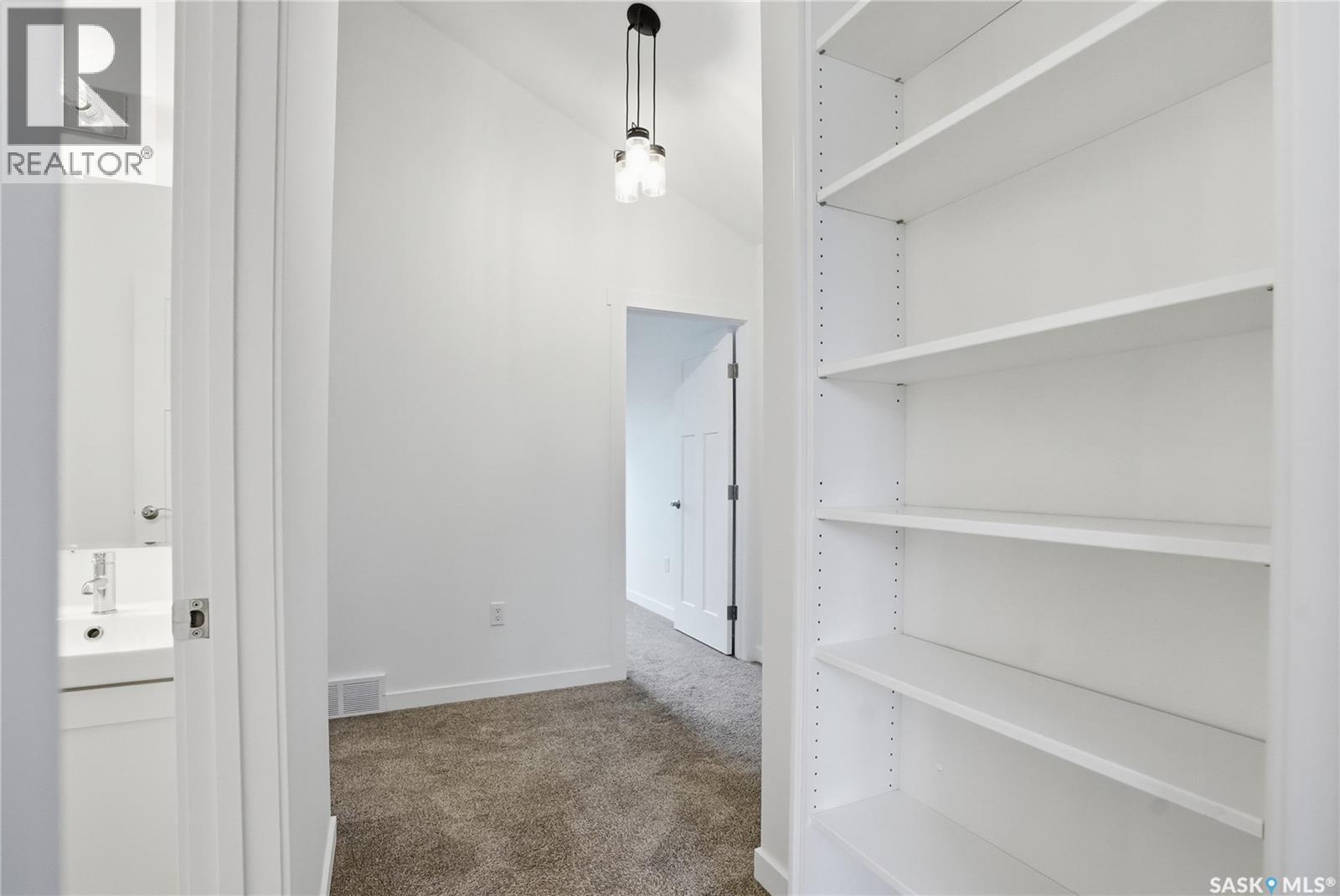 917 5th Street E, Saskatoon, Saskatchewan  S7H 1H1 - Photo 27 - SK033928