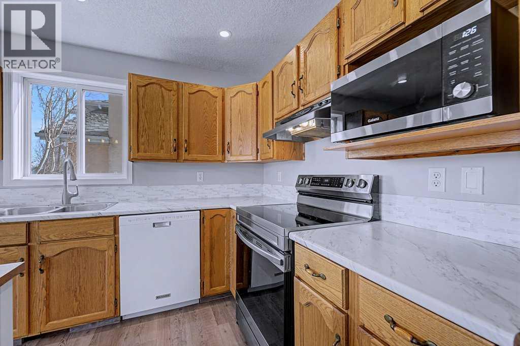 24 Sunlake Circle Se, Calgary, Alberta  T2X 3J2 - Photo 18 - A2287212