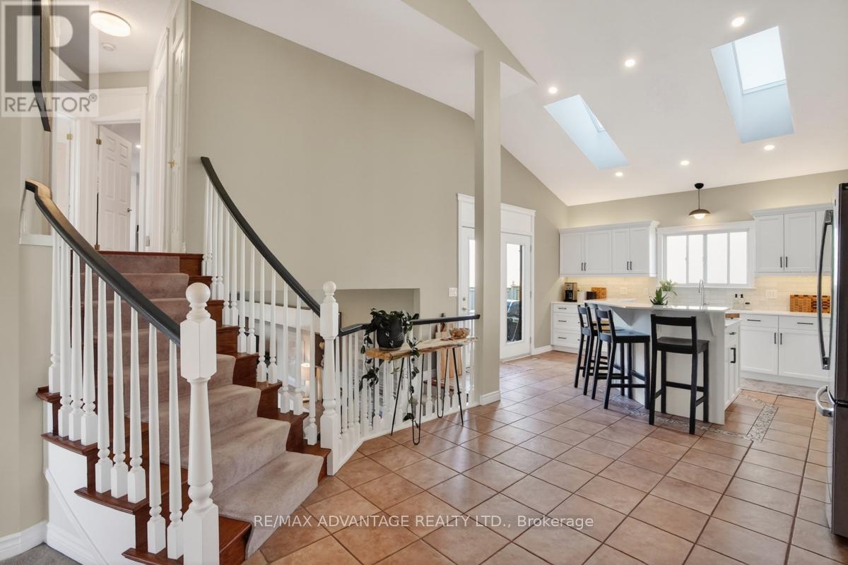 663 Thornwood Drive, London North, Ontario  N6H 5S6 - Photo 14 - X13053122