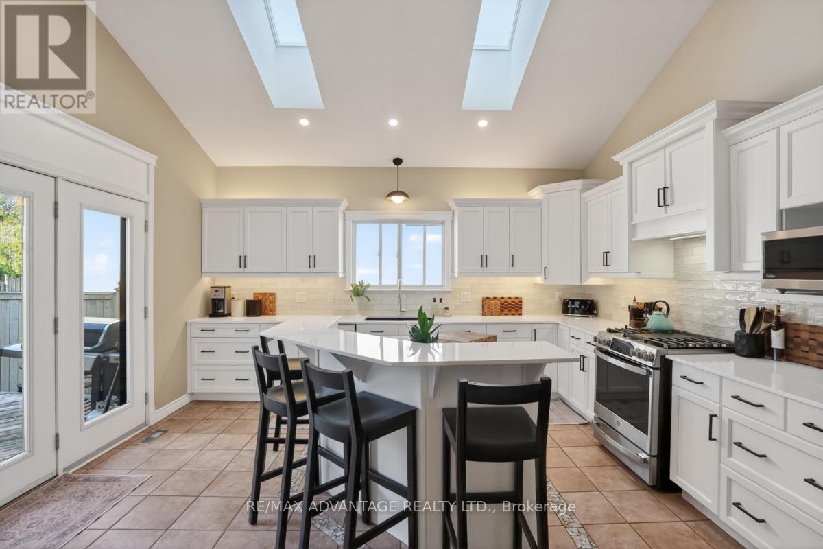 663 Thornwood Drive, London North, Ontario  N6H 5S6 - Photo 7 - X13053122