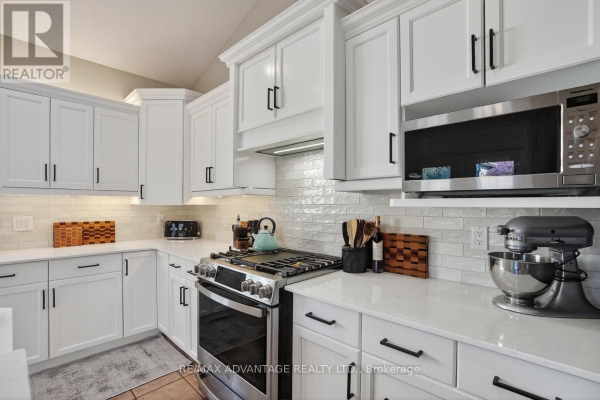 663 Thornwood Drive, London North, Ontario  N6H 5S6 - Photo 9 - X13053122