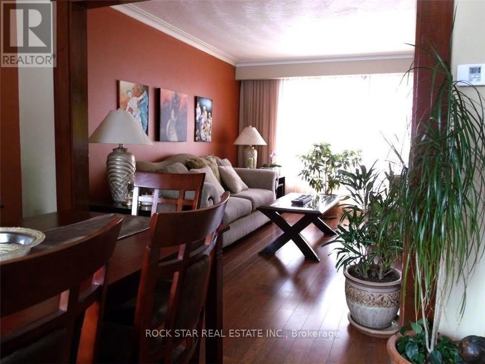 5905 Hillcrest Crescent, Niagara Falls, Ontario  L2J 2A8 - Photo 5 - X13052886