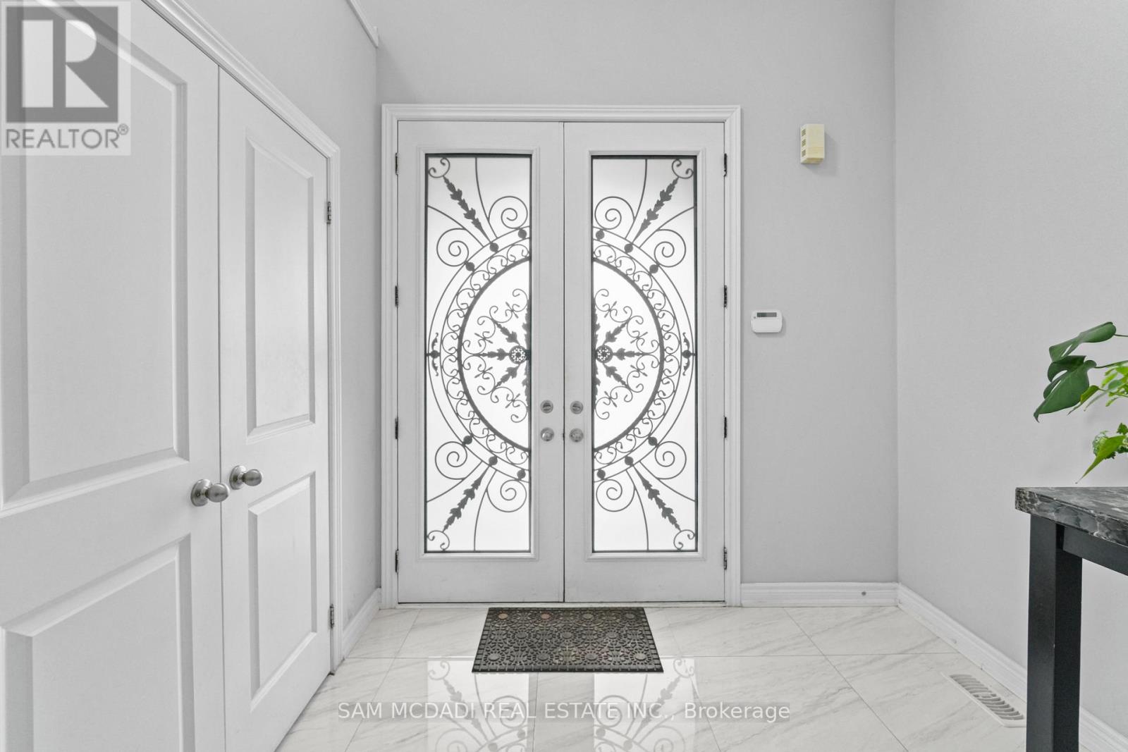 23 Chaumont Drive, Hamilton, Ontario  L8J 0J9 - Photo 4 - X13052968