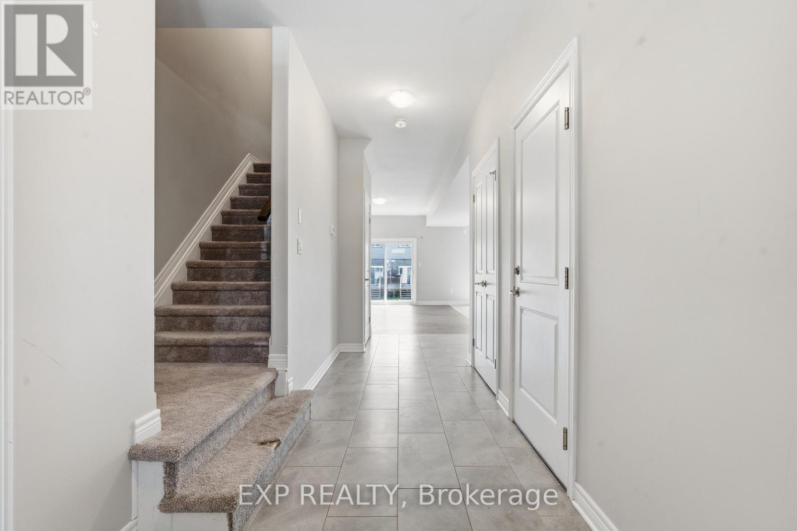 15 Bowman Crescent N, Thorold, Ontario  L2V 0G3 - Photo 4 - X13053116