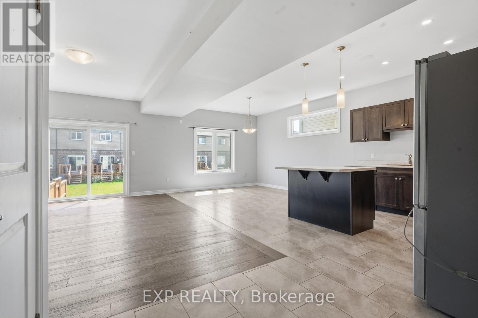 15 Bowman Crescent N, Thorold, Ontario  L2V 0G3 - Photo 6 - X13053116