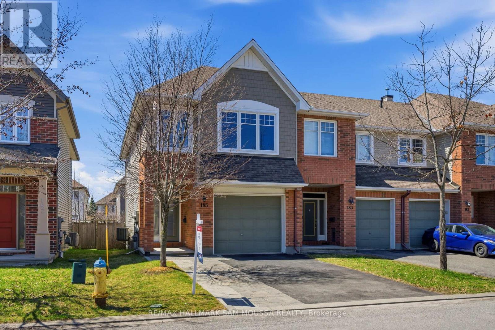 185 Flat Sedge Crescent, Ottawa, Ontario  K1T 0G9 - Photo 2 - X12981906