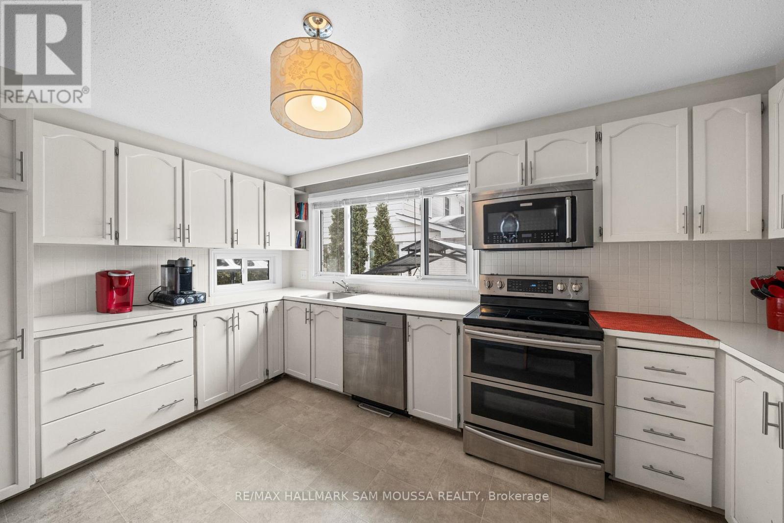 46 Seymour Avenue, Ottawa, Ontario  K2E 6P2 - Photo 15 - X13000352