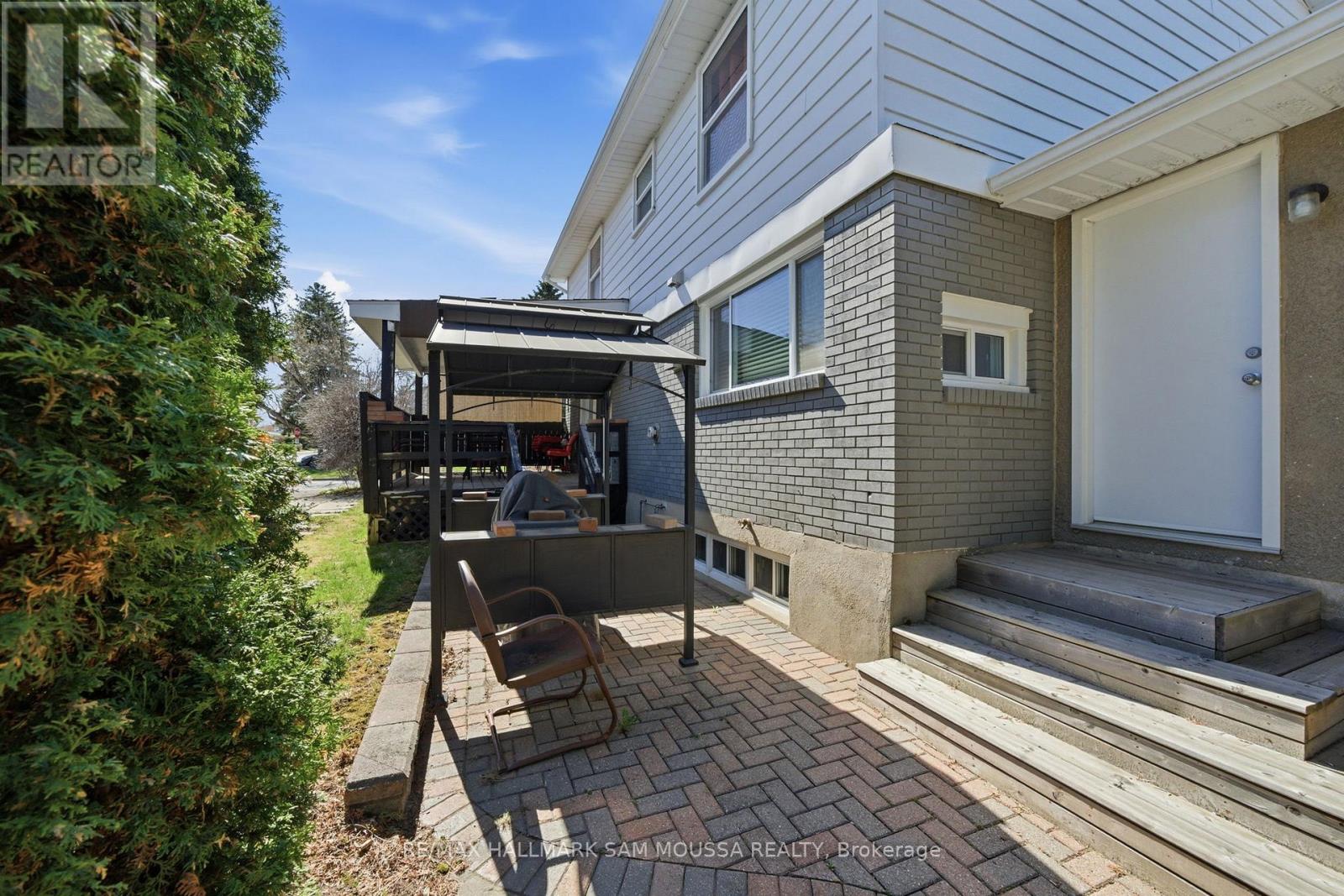 46 Seymour Avenue, Ottawa, Ontario  K2E 6P2 - Photo 39 - X13000352