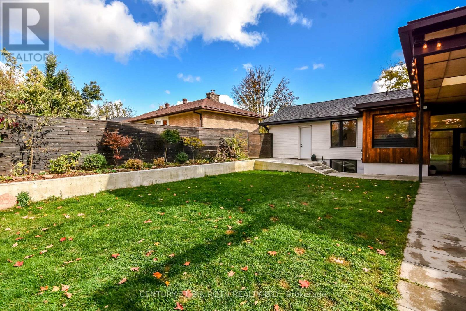 20 Weldon Street, Barrie, Ontario  L4M 4J4 - Photo 47 - S12867366