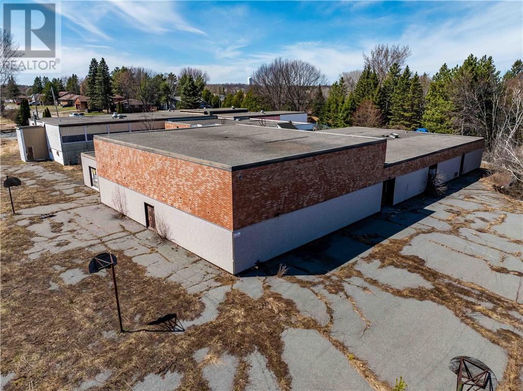 16 Jessie, Lively, Ontario  P3Y 1A2 - Photo 32 - 2127242