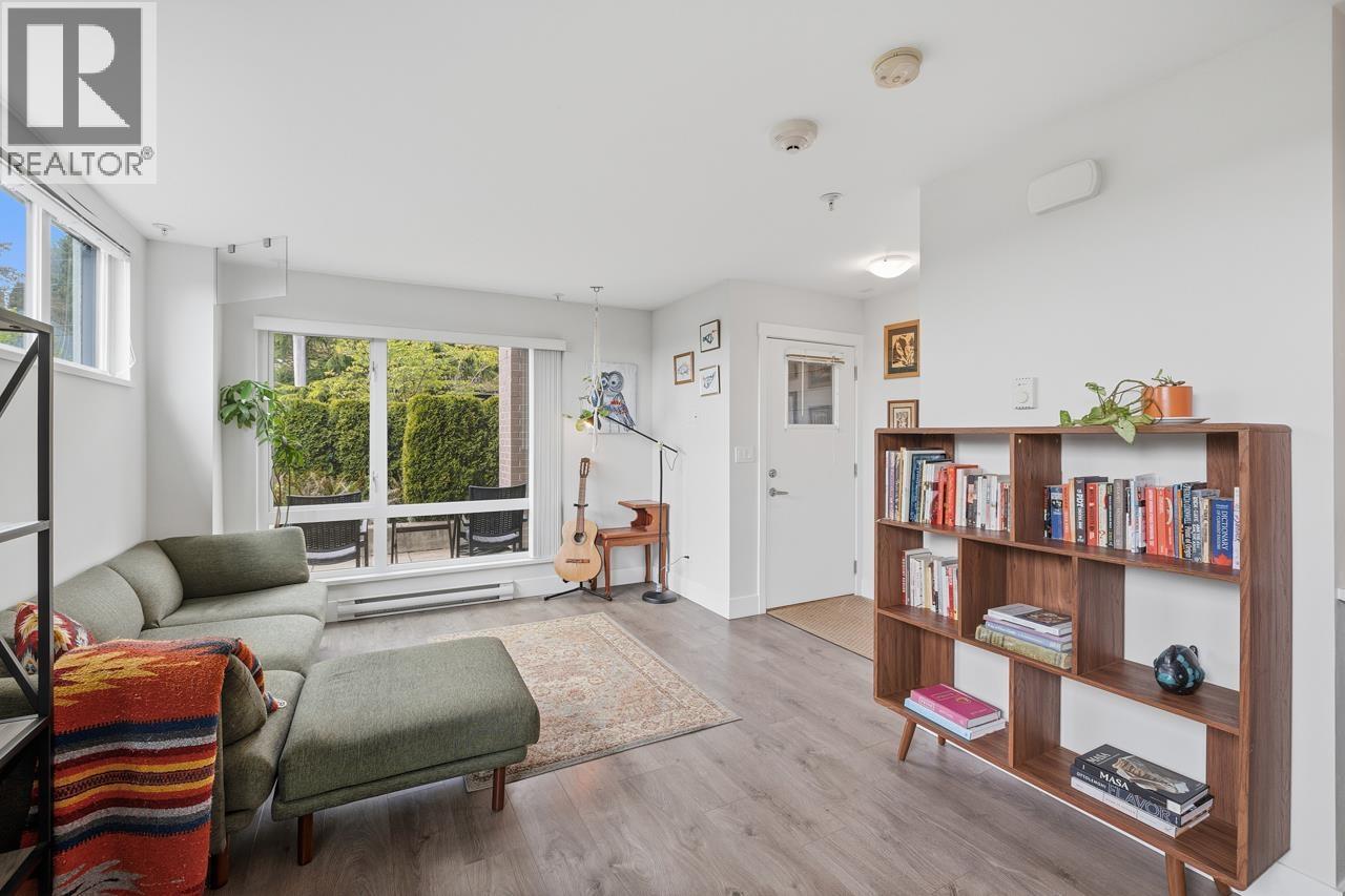 1312 Fifth Avenue, New Westminster, British Columbia  V3M 0K5 - Photo 3 - R3116607