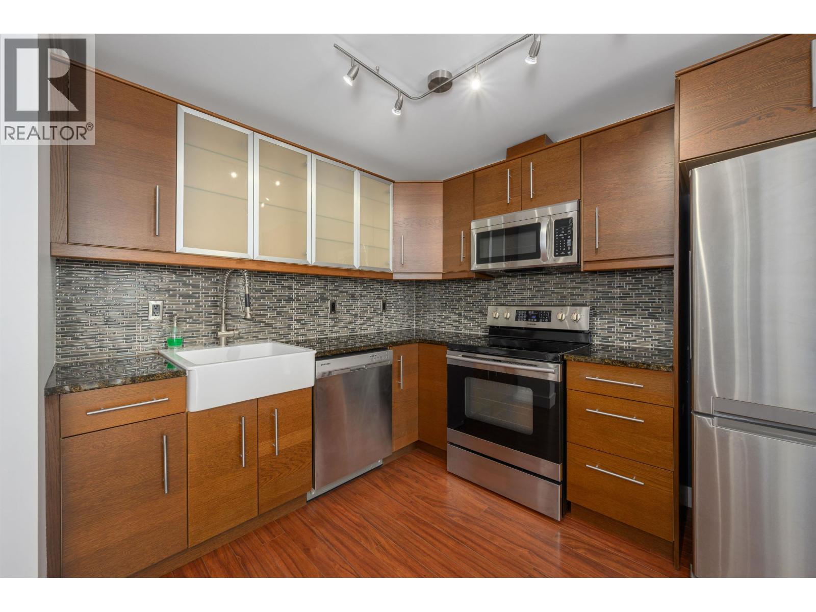 608 145 St. Georges Avenue, North Vancouver, British Columbia  V7L 3G8 - Photo 20 - R3116612