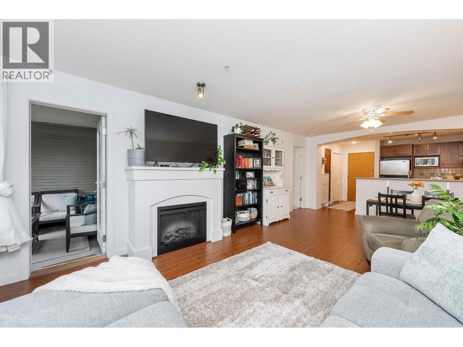 201 2951 Silver Springs Boulevard, Coquitlam, British Columbia  V3E 3S4 - Photo 14 - R3116616