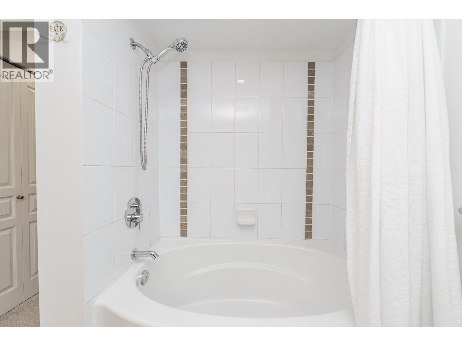 201 2951 Silver Springs Boulevard, Coquitlam, British Columbia  V3E 3S4 - Photo 18 - R3116616