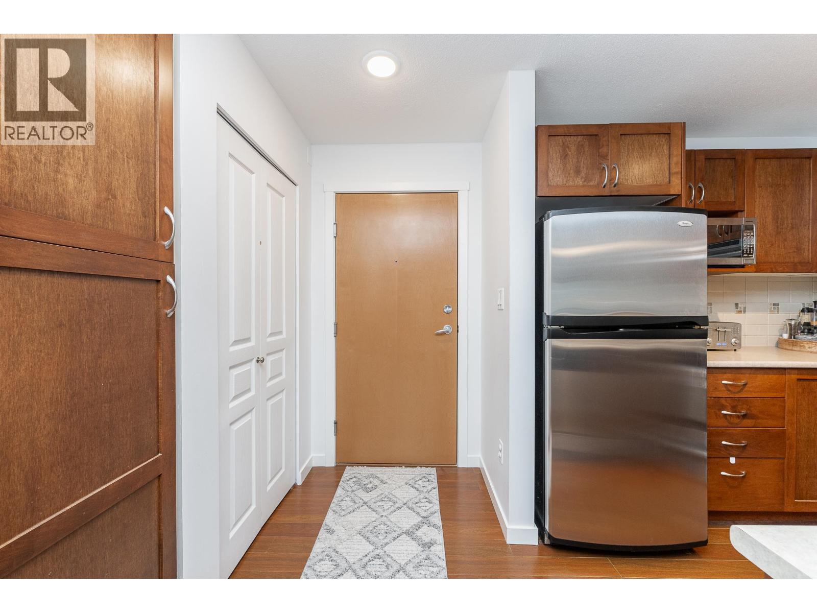 201 2951 Silver Springs Boulevard, Coquitlam, British Columbia  V3E 3S4 - Photo 4 - R3116616