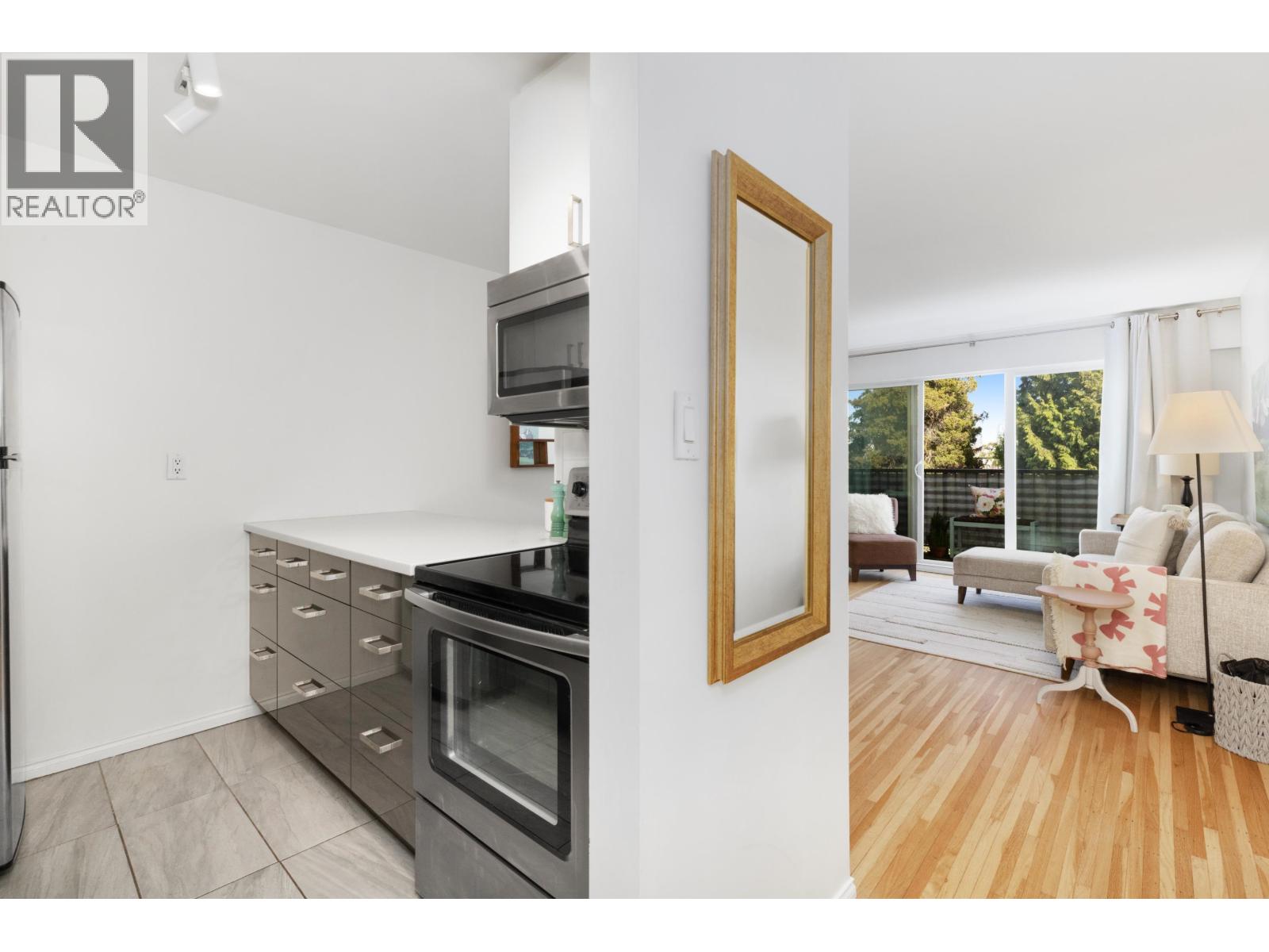 303 2125 W 2nd Avenue, Vancouver, British Columbia  V6K 1H7 - Photo 10 - R3116623