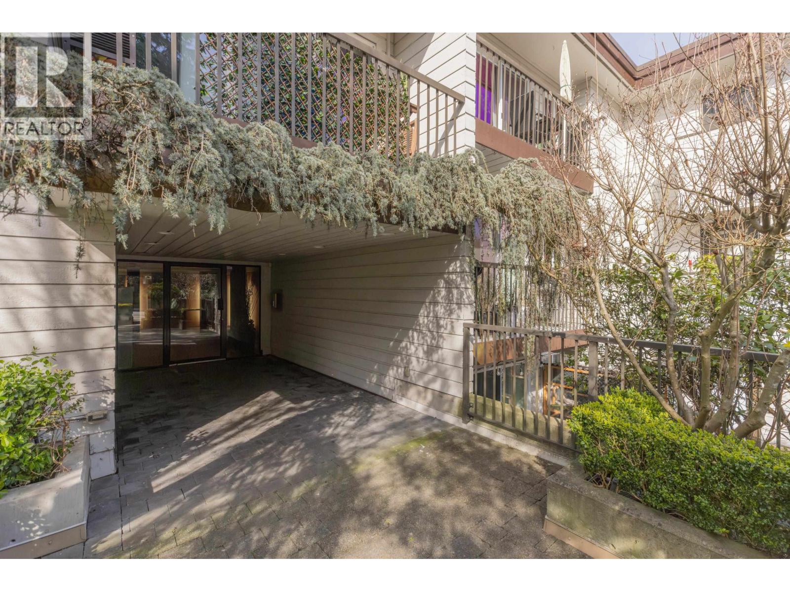 303 2125 W 2nd Avenue, Vancouver, British Columbia  V6K 1H7 - Photo 16 - R3116623