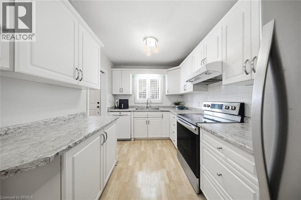 71 Pinecrest Drive, Kitchener, Ontario  N2A 2G6 - Photo 12 - 40816274