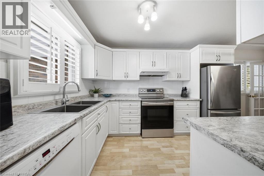 71 Pinecrest Drive, Kitchener, Ontario  N2A 2G6 - Photo 11 - 40816274