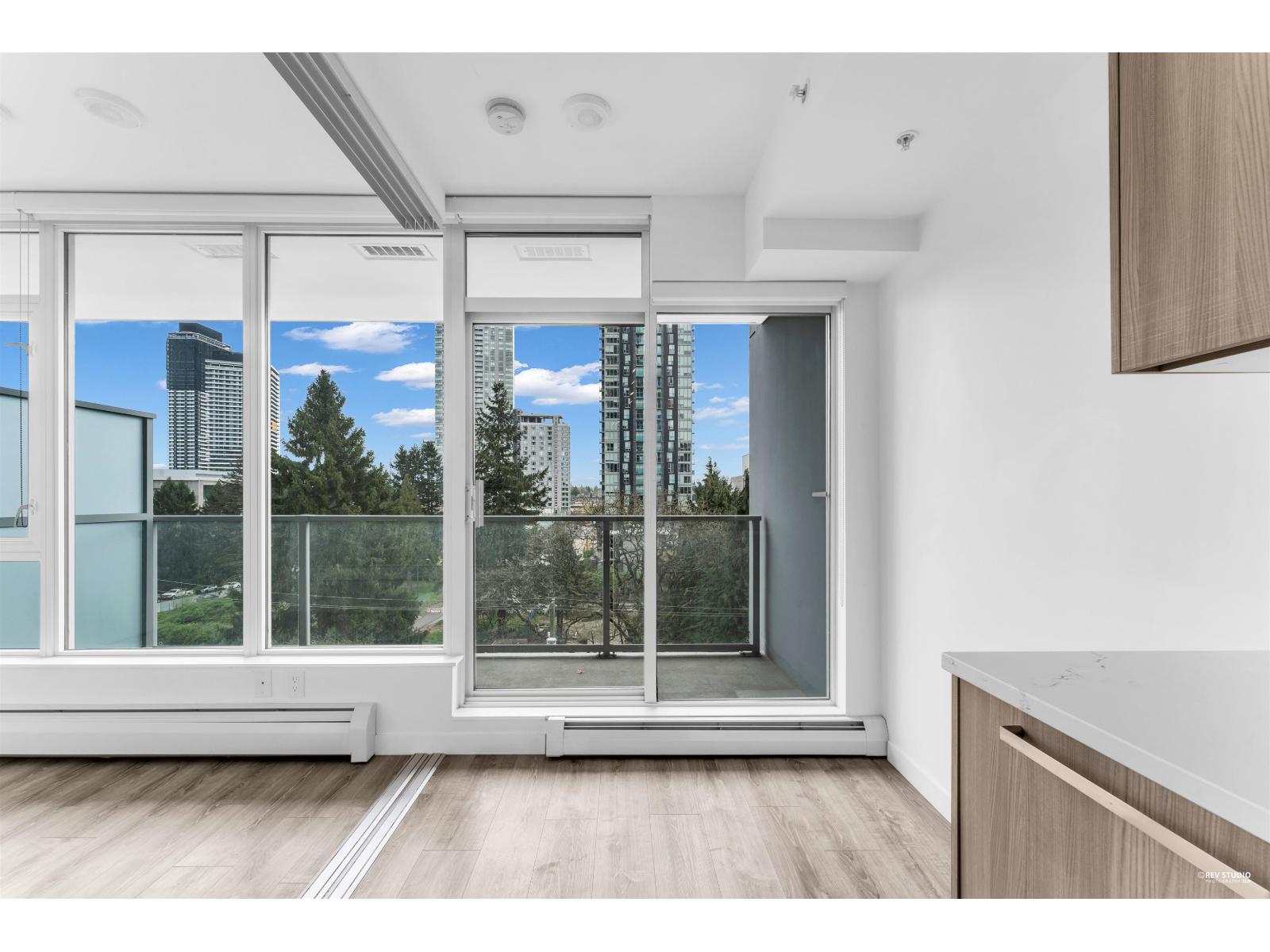 507 13350 Central Avenue, Surrey, British Columbia  V3T 0S1 - Photo 11 - R3114415