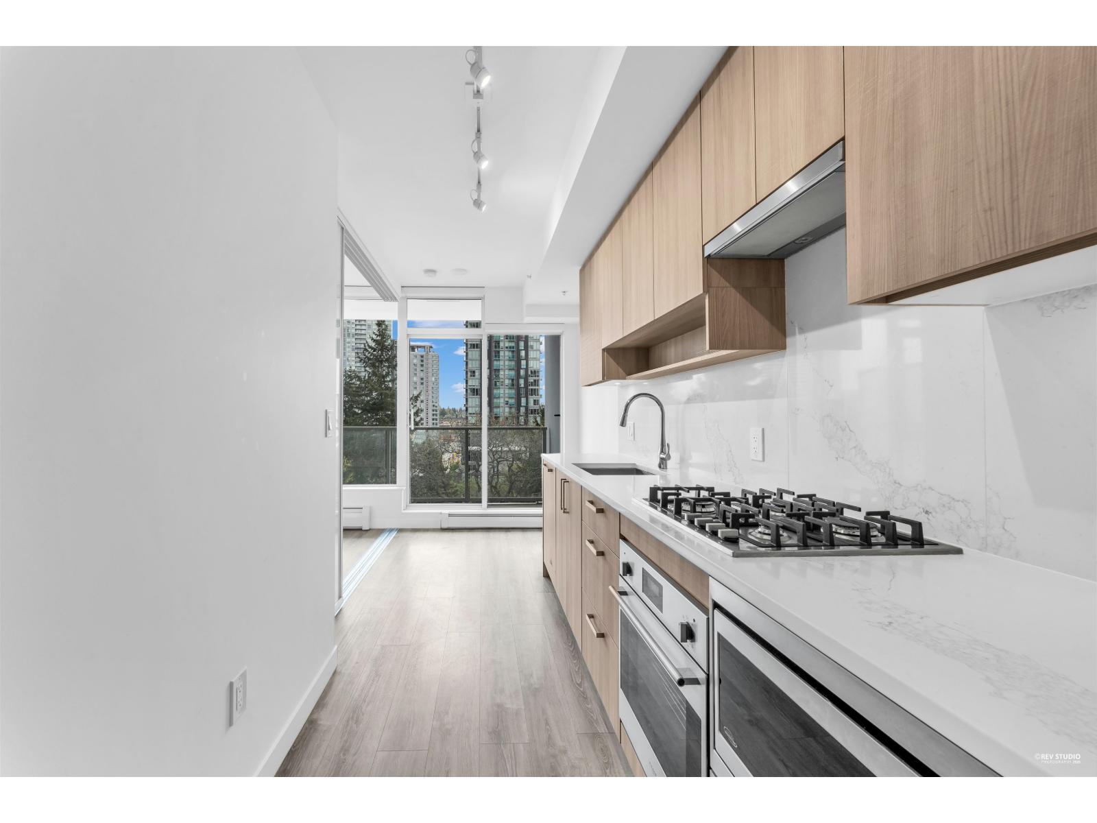 507 13350 Central Avenue, Surrey, British Columbia  V3T 0S1 - Photo 3 - R3114415