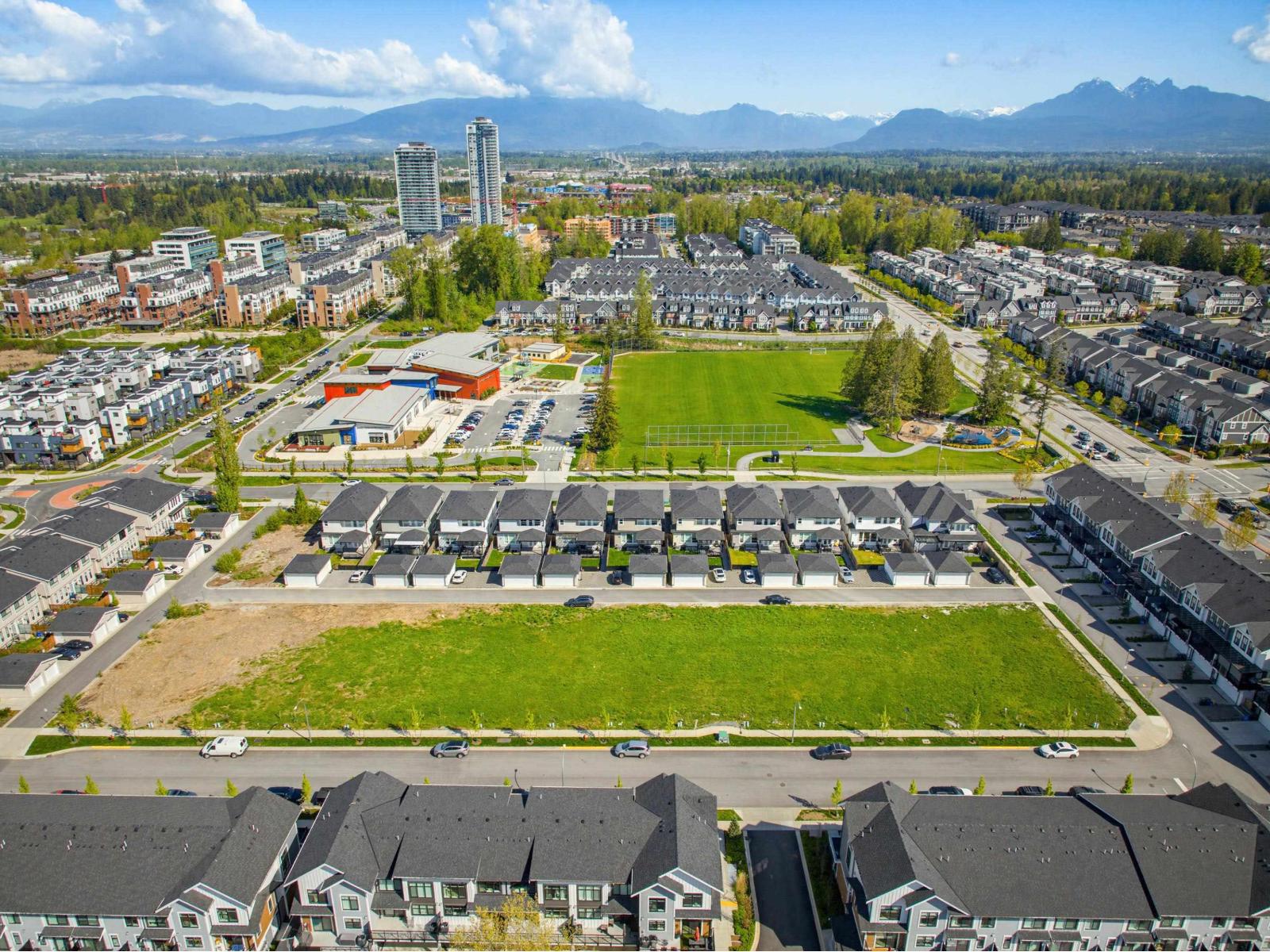 20149 81a Avenue, Langley, British Columbia  V2Y 2A8 - Photo 2 - R3116009