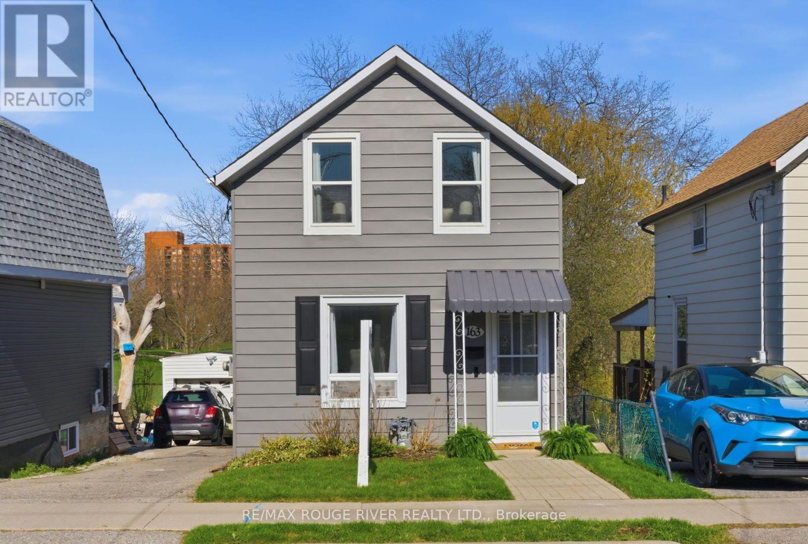 163 Nassau Street, Oshawa, Ontario  L1J 4A6 - Photo 1 - E13053170