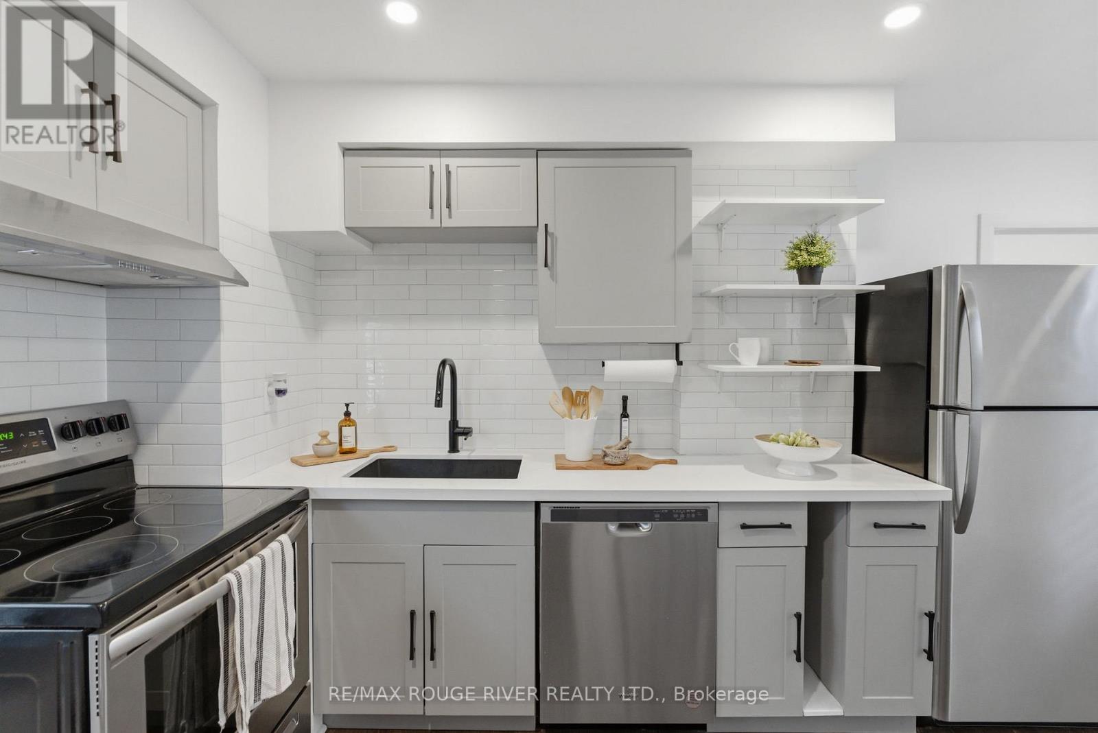 163 Nassau Street, Oshawa, Ontario  L1J 4A6 - Photo 12 - E13053170