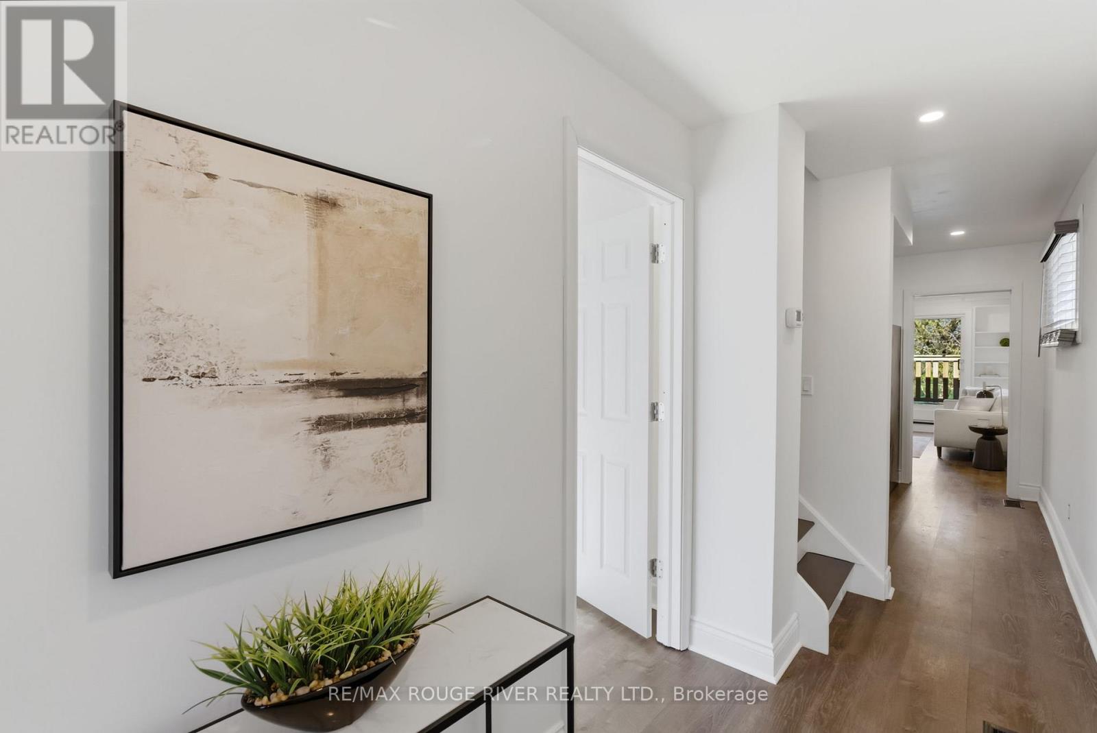 163 Nassau Street, Oshawa, Ontario  L1J 4A6 - Photo 3 - E13053170