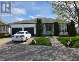 8 GREENFIELD PLACE, Wilmot, Ontario