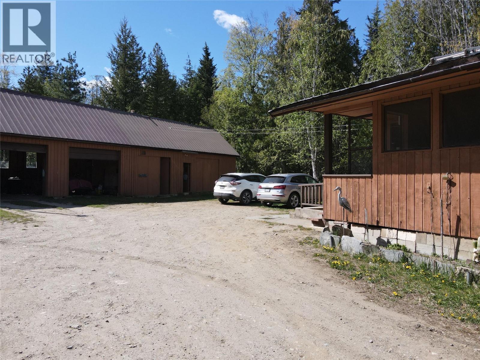 2793 White Lake Road, Sorrento, British Columbia  V0E 2W0 - Photo 13 - 10383466